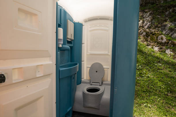 Best Wedding porta potty rental  in Flora, AL